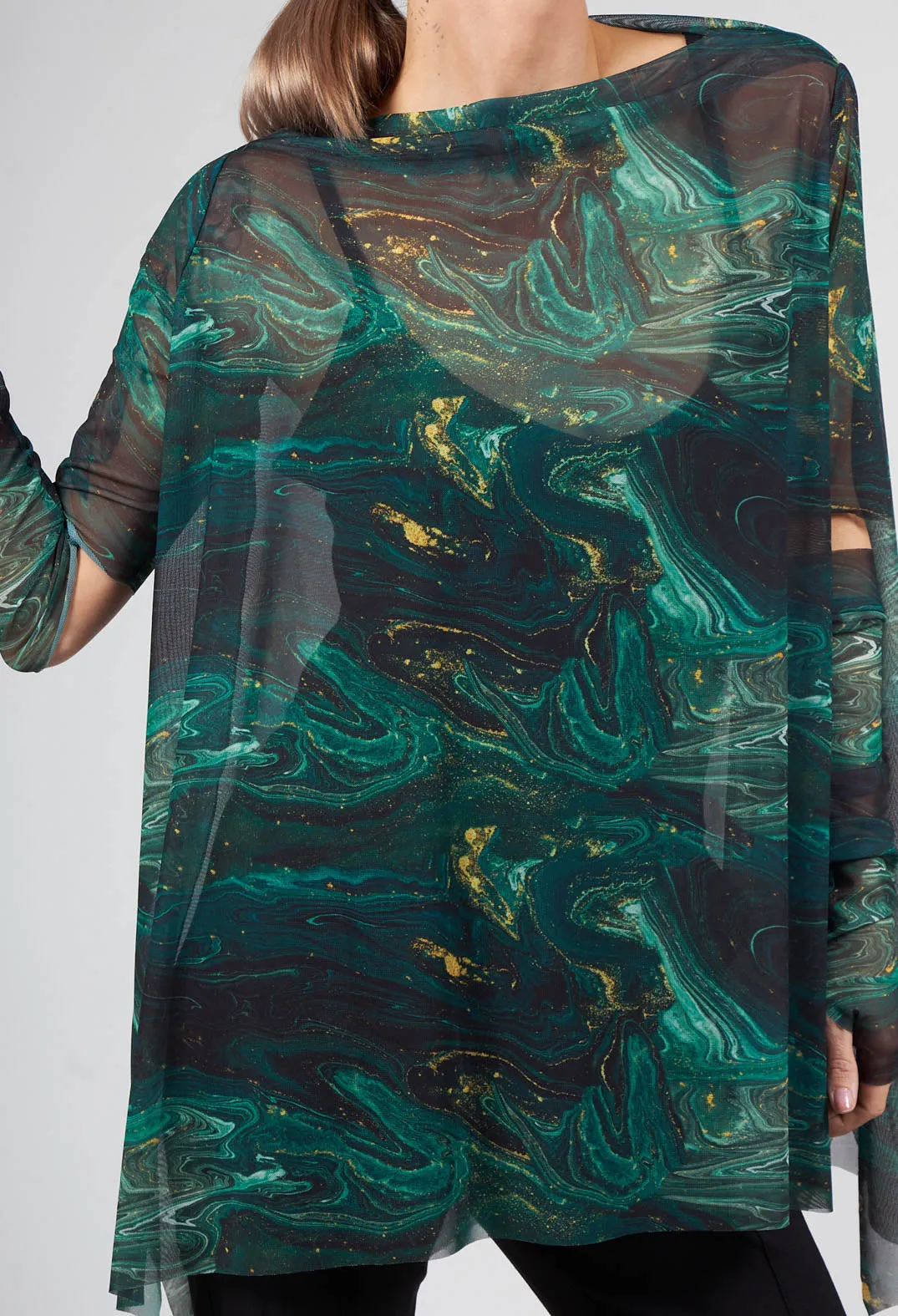 Afol Tunic in Black Dark Green