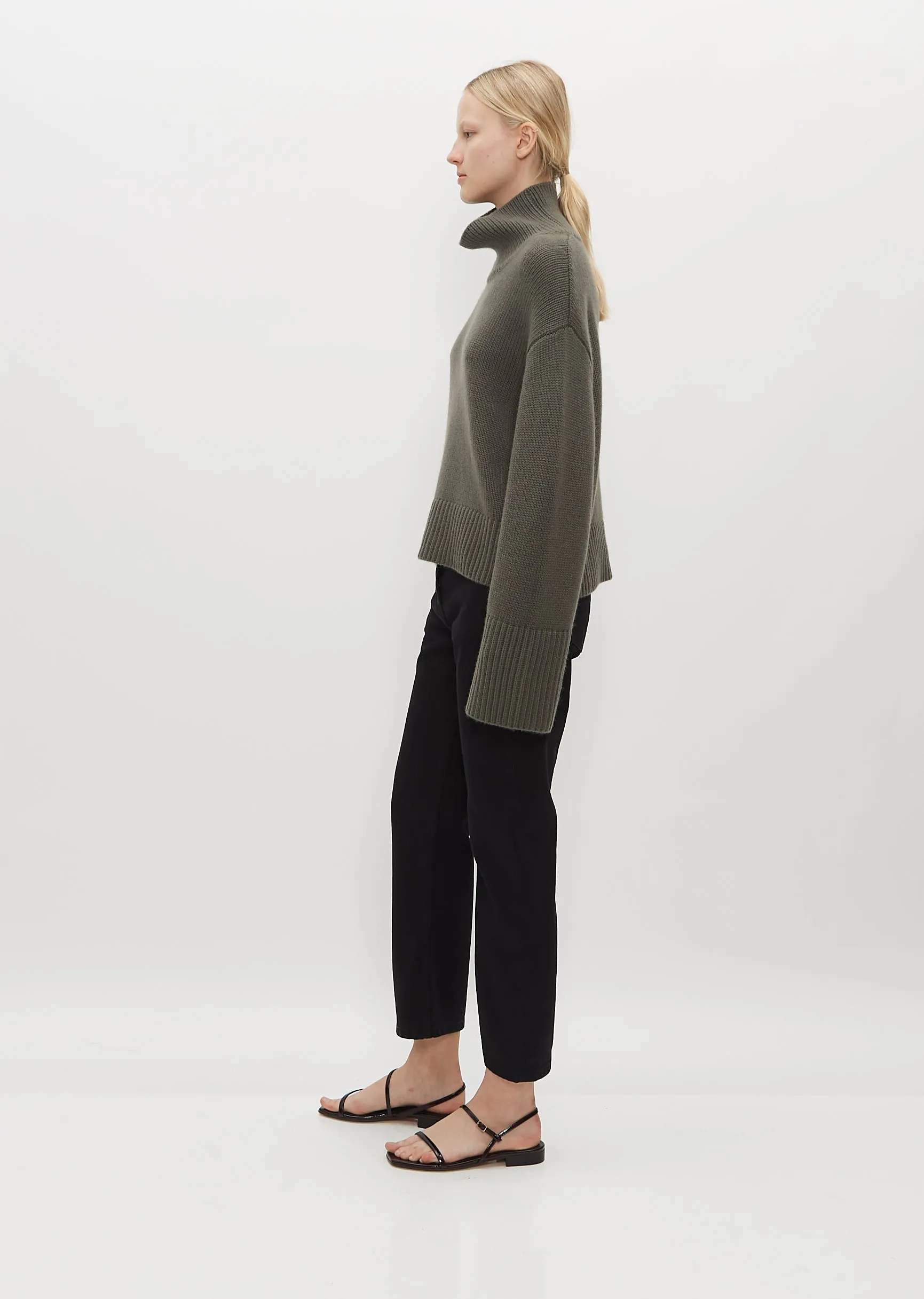 Fleur Cashmere Sweater