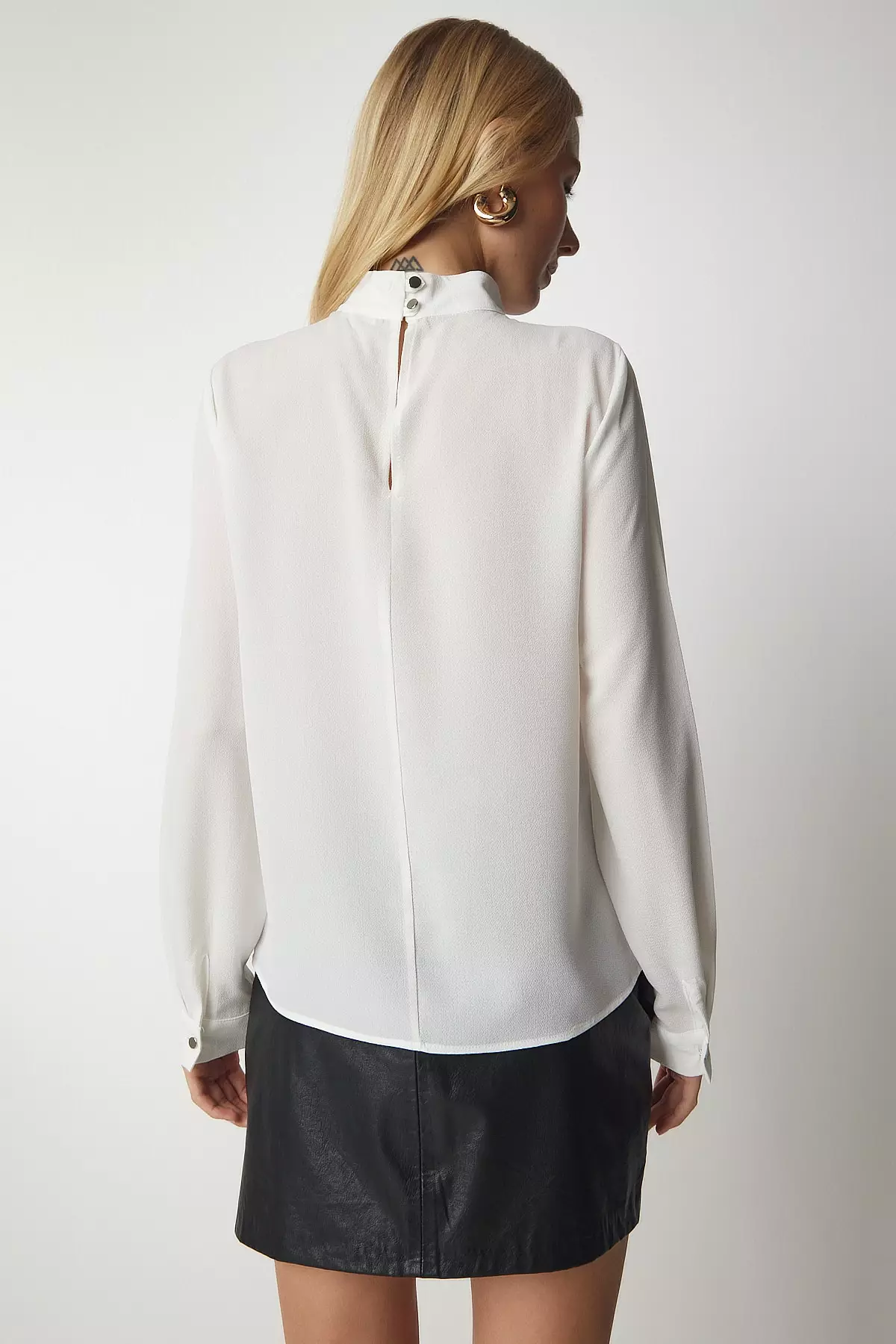 Happiness Istanbul V Neck Blouse