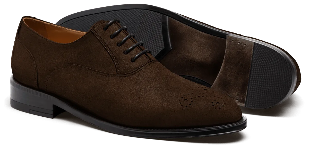 Oxfords in brown suede