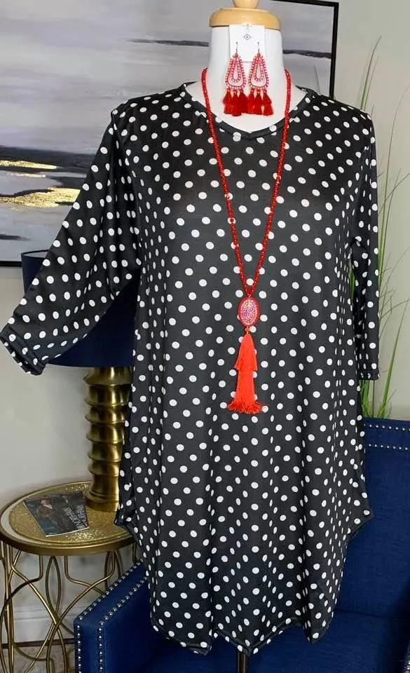 S-M-L *Black & White Polka Dot Scoop Tunic*