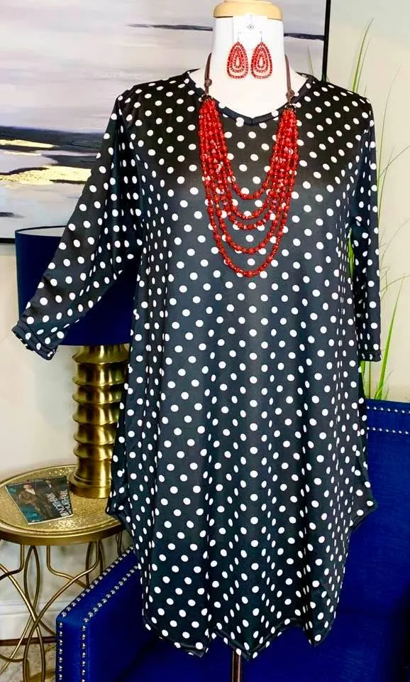 S-M-L *Black & White Polka Dot Scoop Tunic*