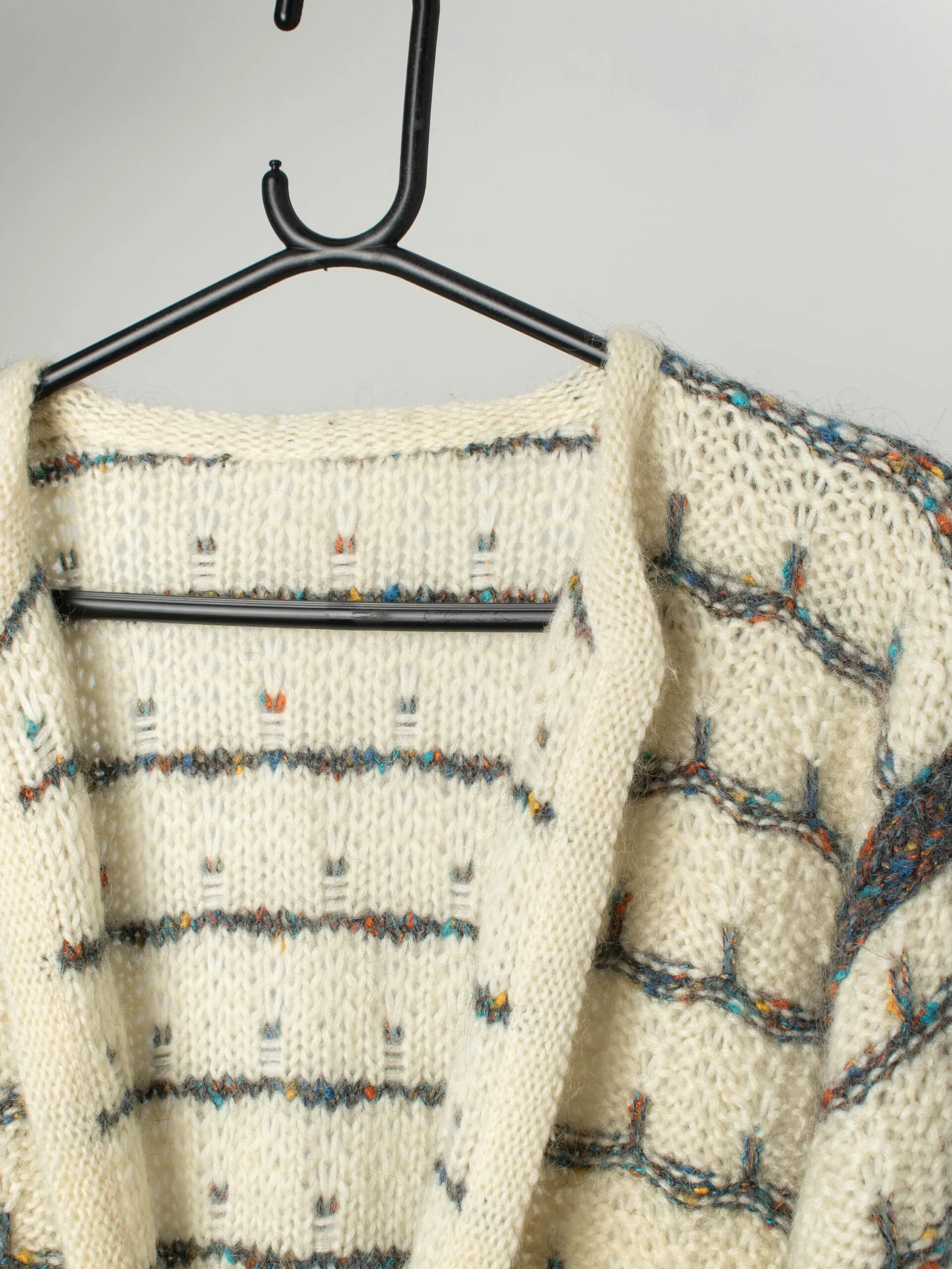 Vintage knitted mohair cardigan with colourful pattern – Medium